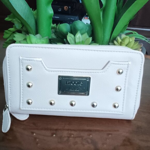 Ladies Wallet - Picture 1 of 6